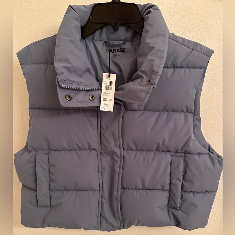 Garage Mini Puff Vest Women’s SZ- Large. Such a amazing stylish & beautiful vest